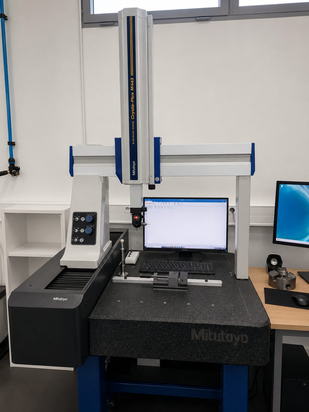 MMT Mitutoyo Crysta Apex S-574 MW